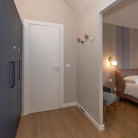 Le Di Marta - Porta Susa Pink Apartment Turin